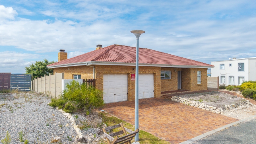 3 Bedroom Property for Sale in Struisbaai Western Cape
